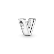 Pandora "V" betű charm 797476