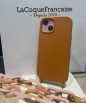 Iphone 15 La Coque Francaise Telefon tok - Soft touch camel barna LE314381